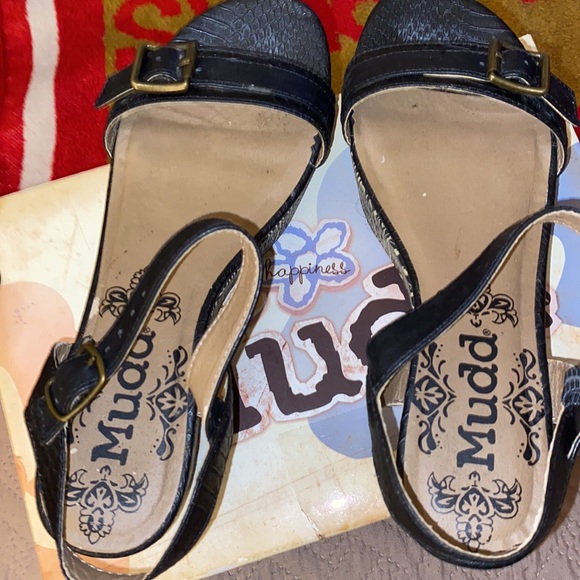 Mudd Brand Sandals Size 8 - Picture 6 of 9